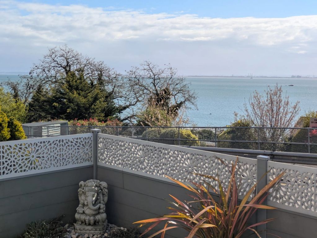 Additional image 24 of 2 bed flat for saleGrand Parade, Leigh-On-Sea SS9