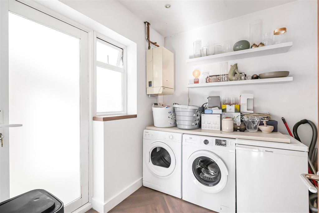 Additional image 16 of 5 bed semi-detached house for saleBeechcroft Avenue, New Malden KT3