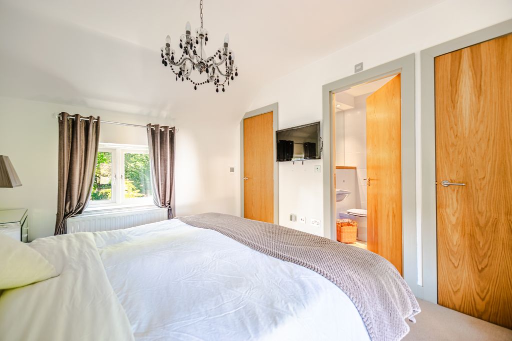 Additional image 18 of 4 bed detached house for saleWetherby Road, Leeds LS8