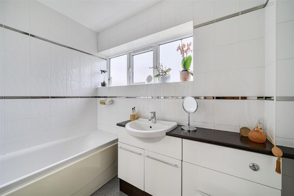 Additional image 12 of 3 bed detached bungalow for saleAvenue Road, Lyme Regis DT7