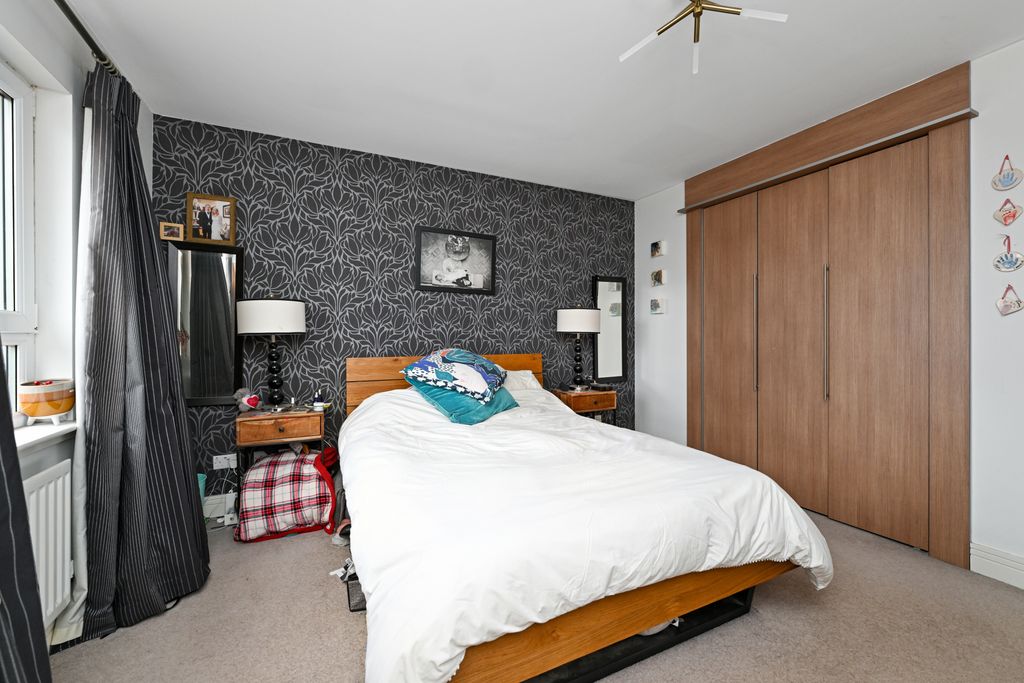 Additional image 21 of 4 bed town house for sale70 Burnbrae Road, Bonnyrigg EH19