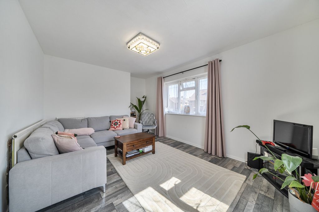 Additional image 2 of 2 bed maisonette for saleCheltenham Close, Northolt UB5