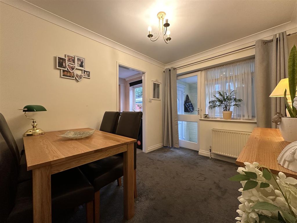 Additional image 6 of 3 bed semi-detached house for saleKingsnorth Close, Newark NG24