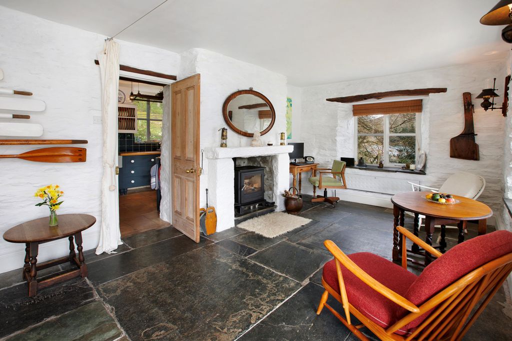 4 bed detached house for saleTrenant Point, Looe, Cornwall PL13 photo 4