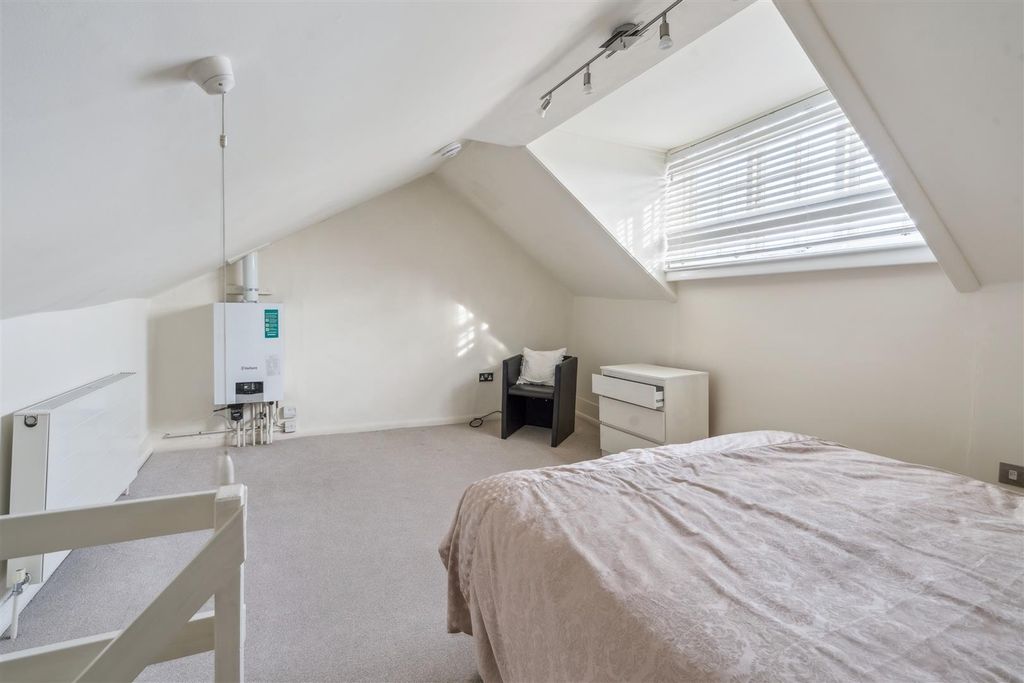 Additional image 15 of 3 bed property for saleHigh Street, Olney MK46