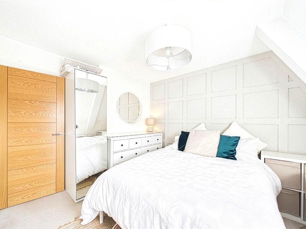 1 bed flat for saleThe Malthouse, Malthouse Square HP27 photo 3