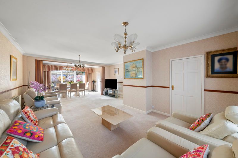 Additional image 5 of 5 bed detached house for saleDoncaster Drive, Northolt UB5