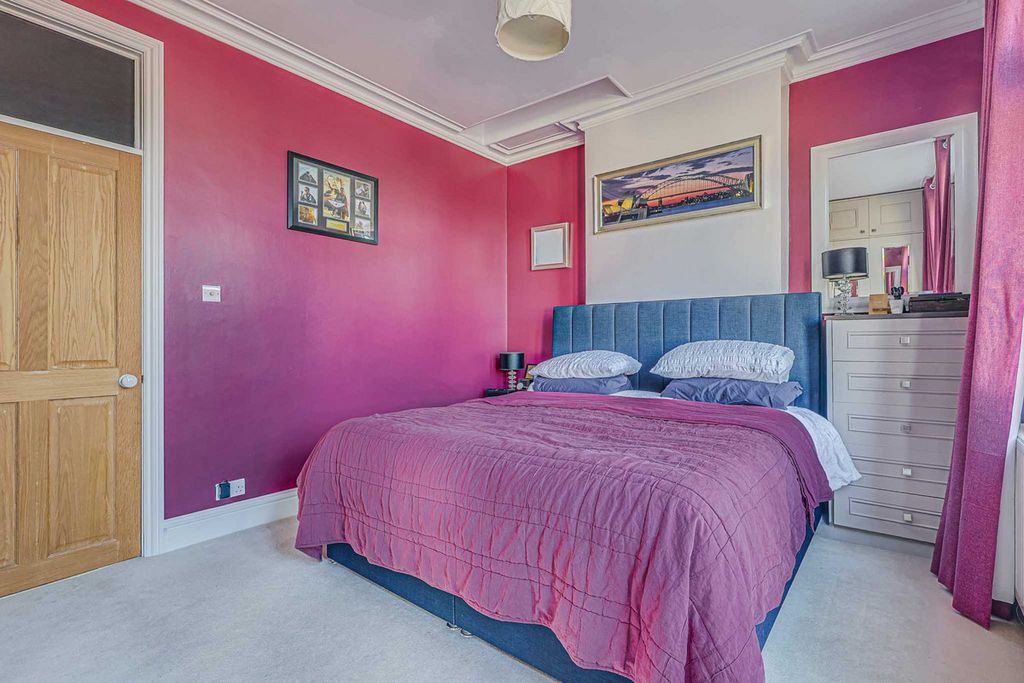 Additional image 13 of 3 bed detached house for saleFernleigh Drive, Leigh-On-Sea SS9