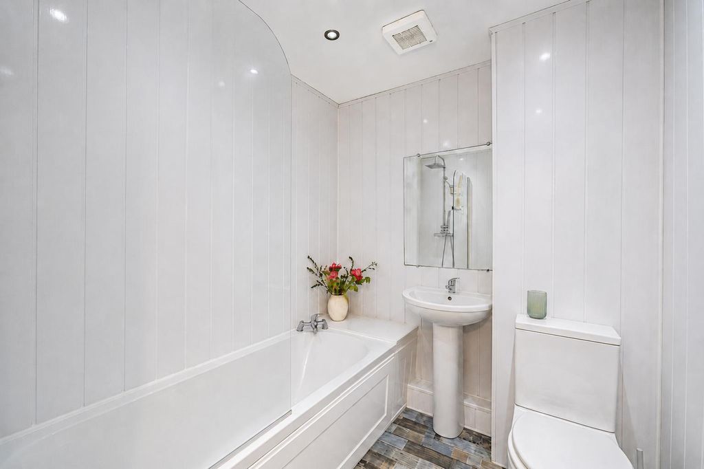 Additional image 12 of 5 bed detached house for saleLadywell Avenue, Dundee DD1