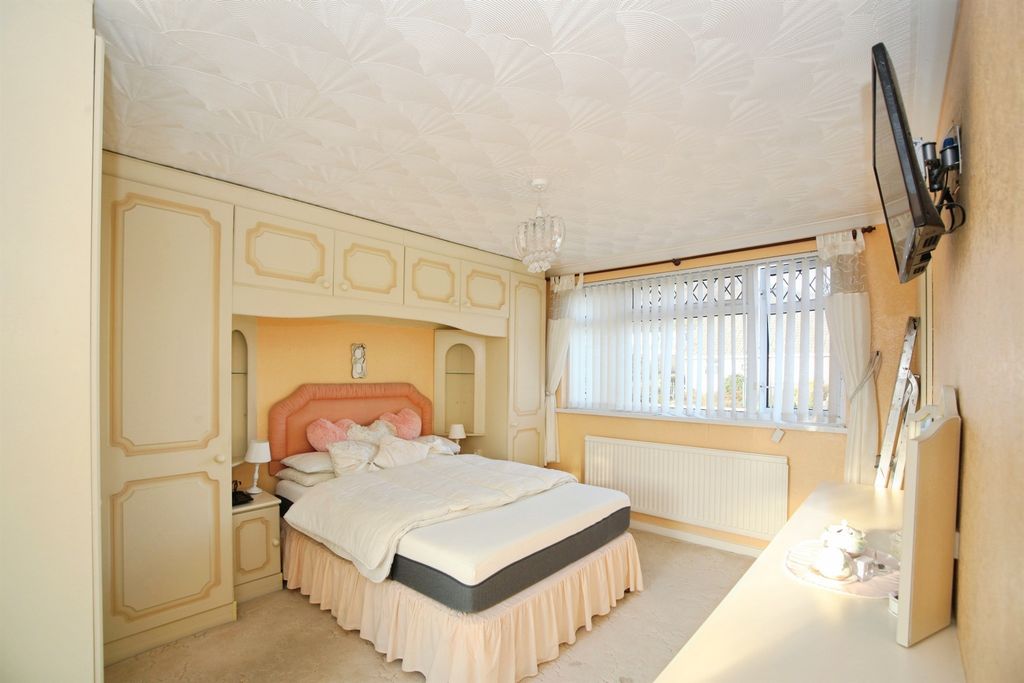 Additional image 5 of 3 bed semi-detached house for saleWhiterock Drive, Pontypridd CF37