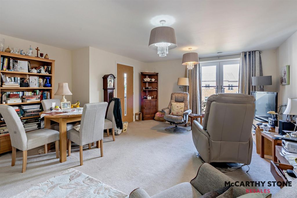 Additional image 3 of 2 bed flat for saleBurlington Gardens, Leyland PR25