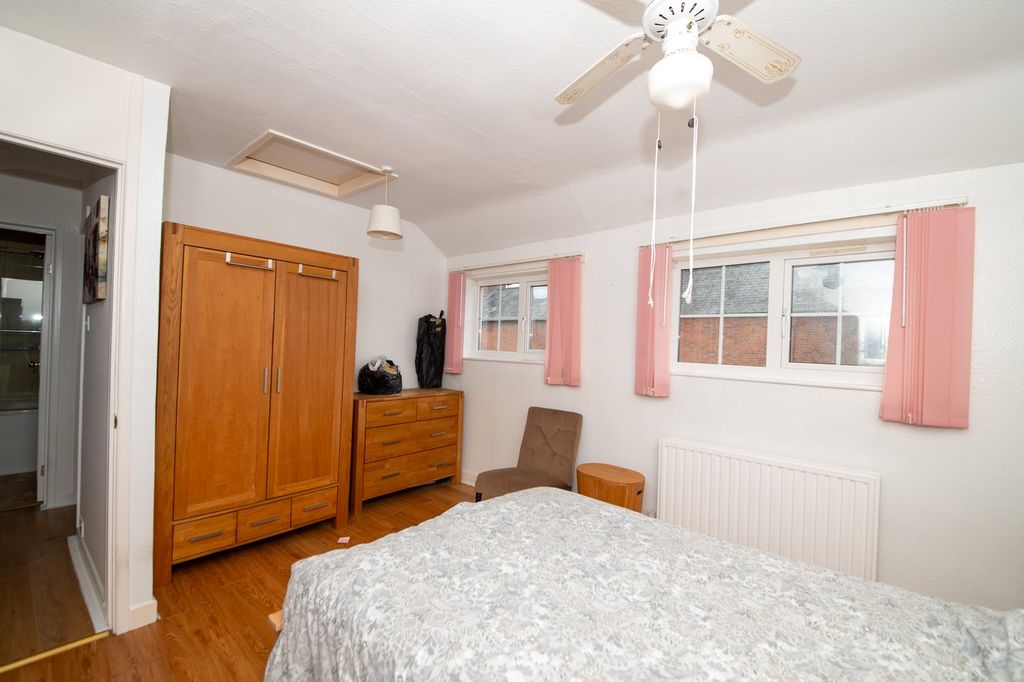 Additional image 16 of 2 bed semi-detached house for saleNorthcroft Lane, Newbury RG14