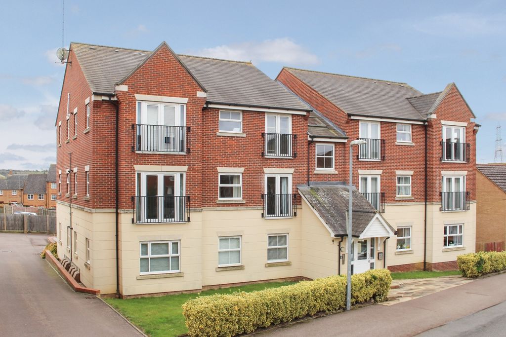 2 bed flat for saleSandpiper Way, Leighton Buzzard LU7