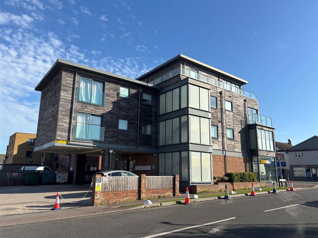 2 bed flat for saleMontpelier House, Keymer Avenue, Peacehaven BN10
