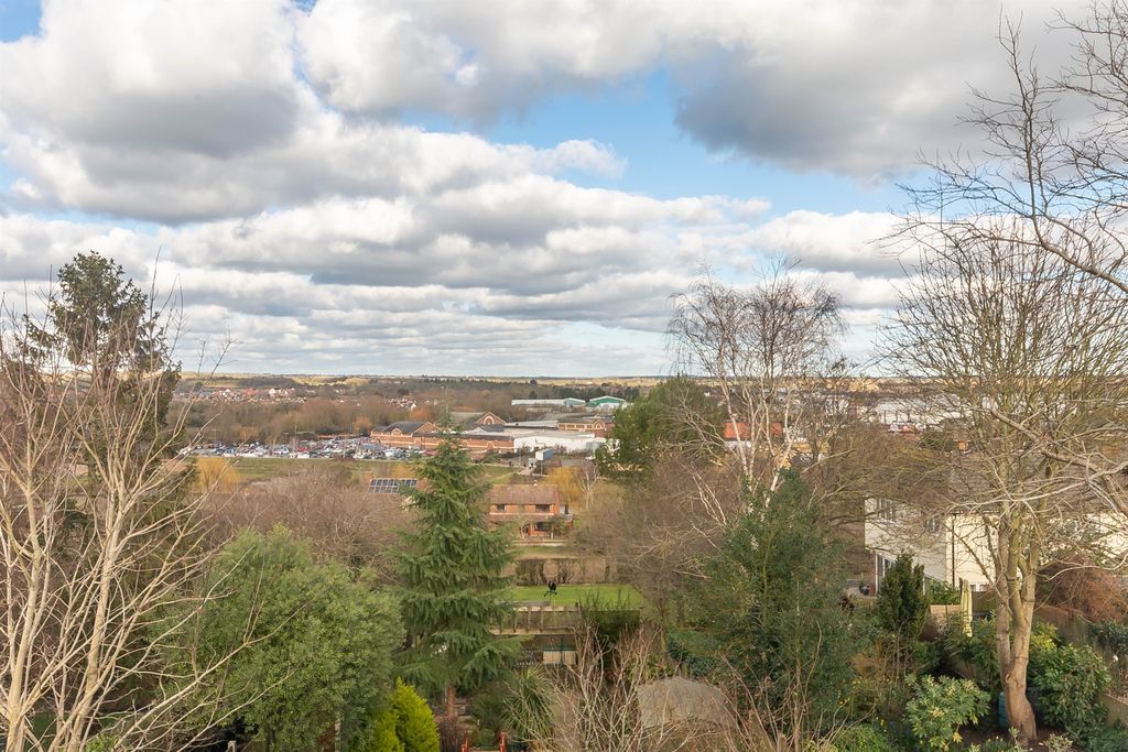 Additional image 20 of 4 bed property for saleBeeleigh Road, Maldon CM9