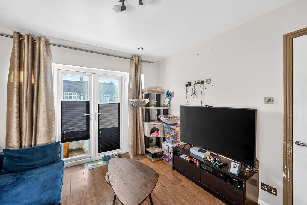 Additional image 7 of 2 bed maisonette for saleLynmouth Avenue, Morden SM4
