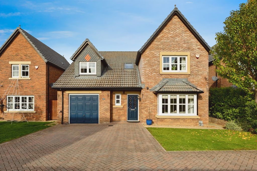4 bed detached house for saleSalis Close, Middlesbrough TS5