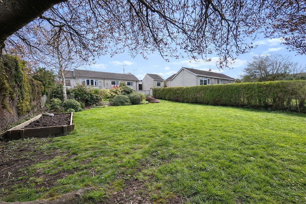 Additional image 2 of 3 bed bungalow for saleCamuset Close, Milford Haven, Dyfed SA73