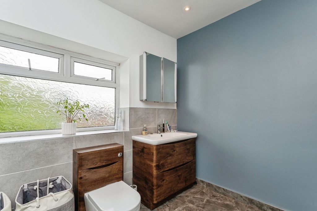 Additional image 18 of 4 bed detached house for saleLiverpool Road, Neston, Cheshire CH64