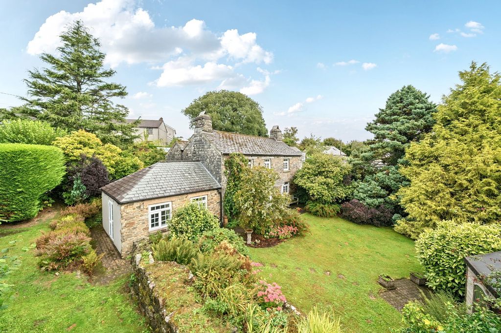 7 bed detached house for salePolyphant, Launceston PL15 photo 2