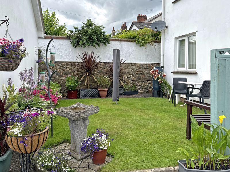 2 bed flat for saleChurch Street, Sidford, Sidmouth EX10