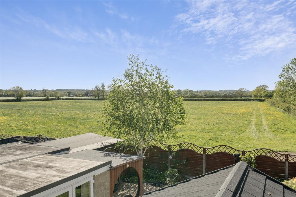 Additional image 3 of 3 bed semi-detached house for saleBeech Road, Martock TA12