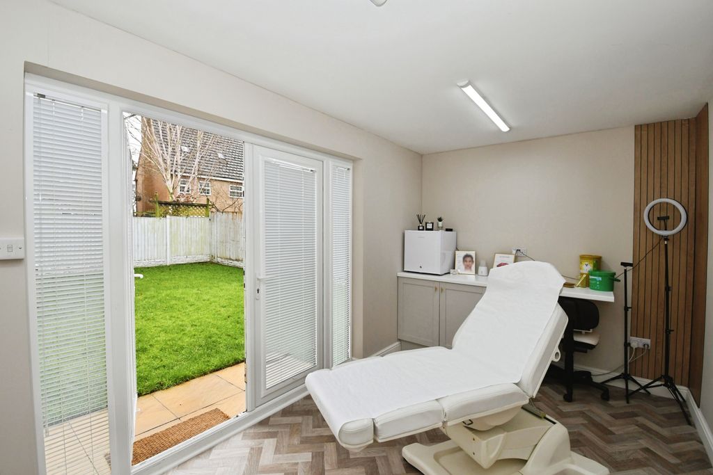 Additional image 12 of 4 bed detached house for saleFern Drive, Market Rasen LN8