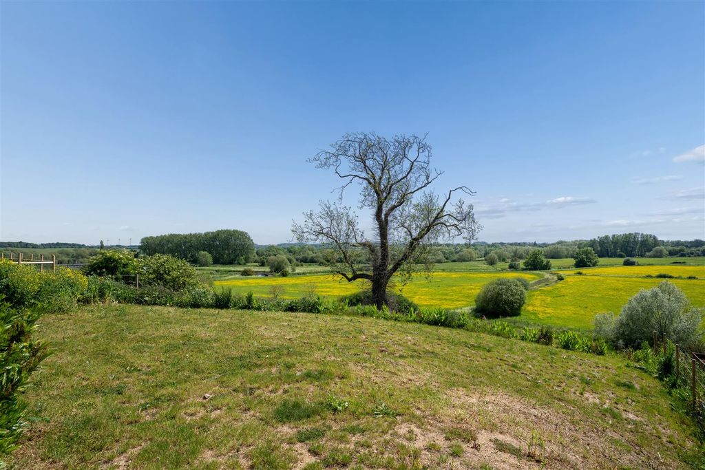 Additional image 2 of 3 bed detached bungalow for saleWeston Road, Olney MK46
