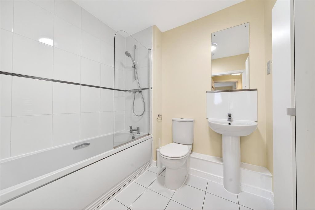 Additional image 2 of 2 bed flat for saleField House, Schoolgate Drive, Morden SM4