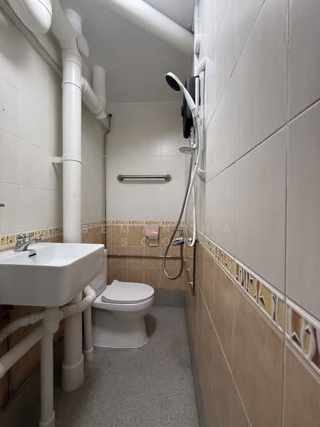 37 Jalan Rumah Tinggi photo 4