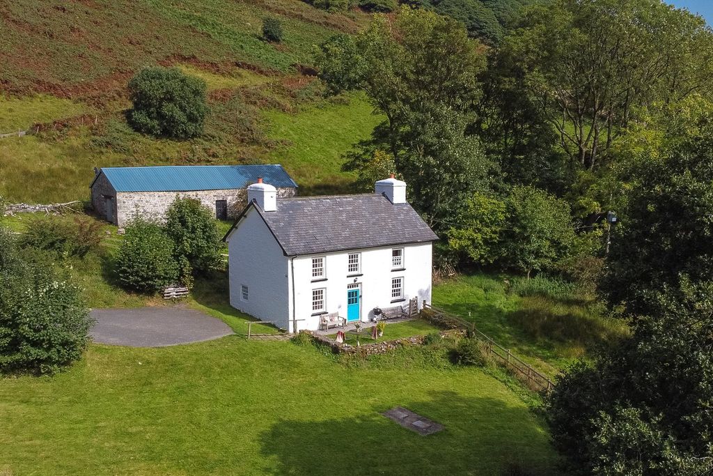 4 bed detached house for saleLlanwrtyd Wells LD5