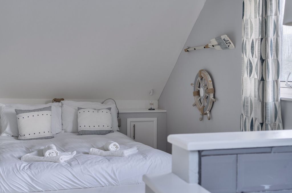 Additional image 10 of 1 bed flat for saleLower Market Street, Looe, Cornwall PL13