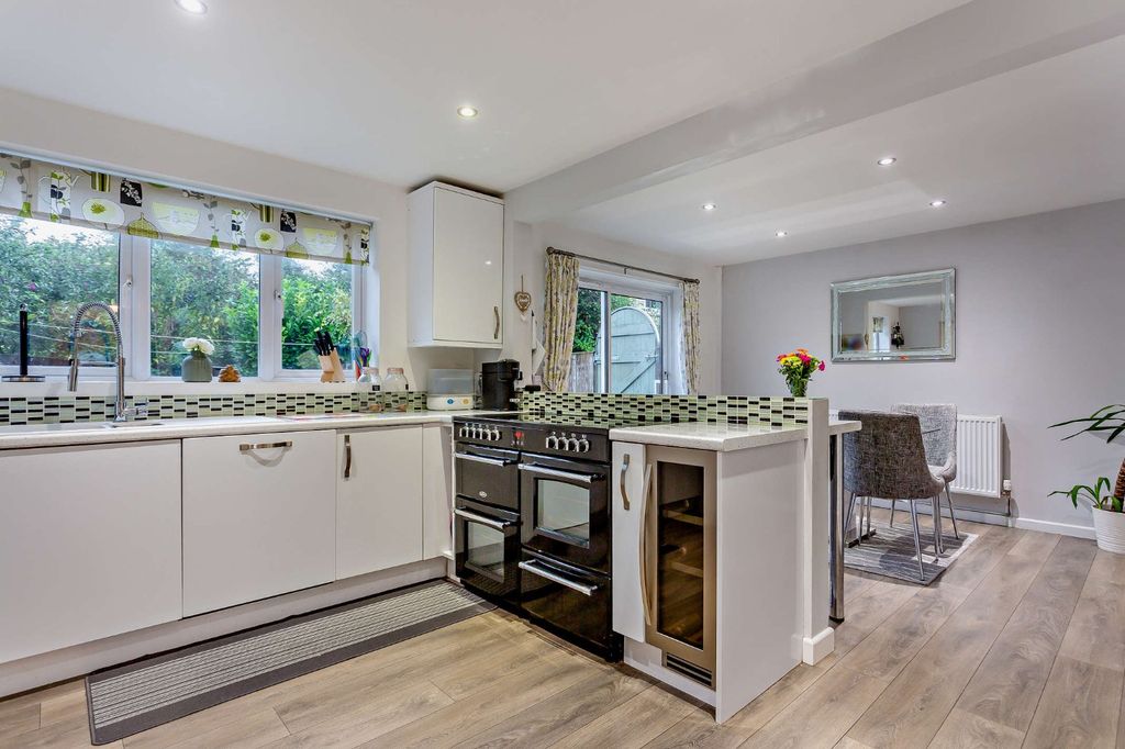 Additional image 3 of 4 bed link detached house for salePerrinsfield, Lechlade, Gloucestershire GL7