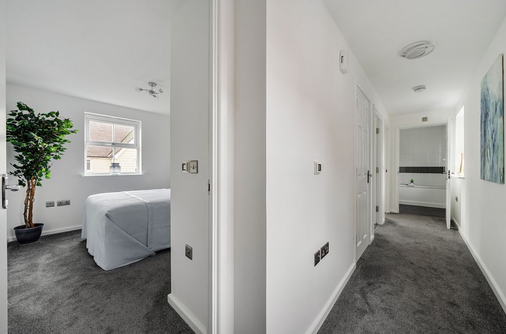 Additional image 12 of 2 bed flat for saleRiverside, Codmore Hill, Pulborough RH20