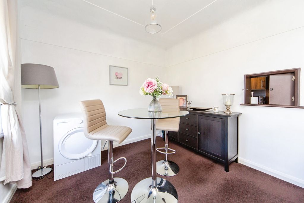 Additional image 5 of 2 bed flat for saleIngestre Road, Prenton CH43