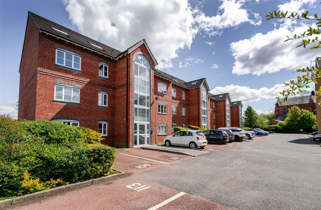 2 bed flat for saleGuest Street, Leigh WN7