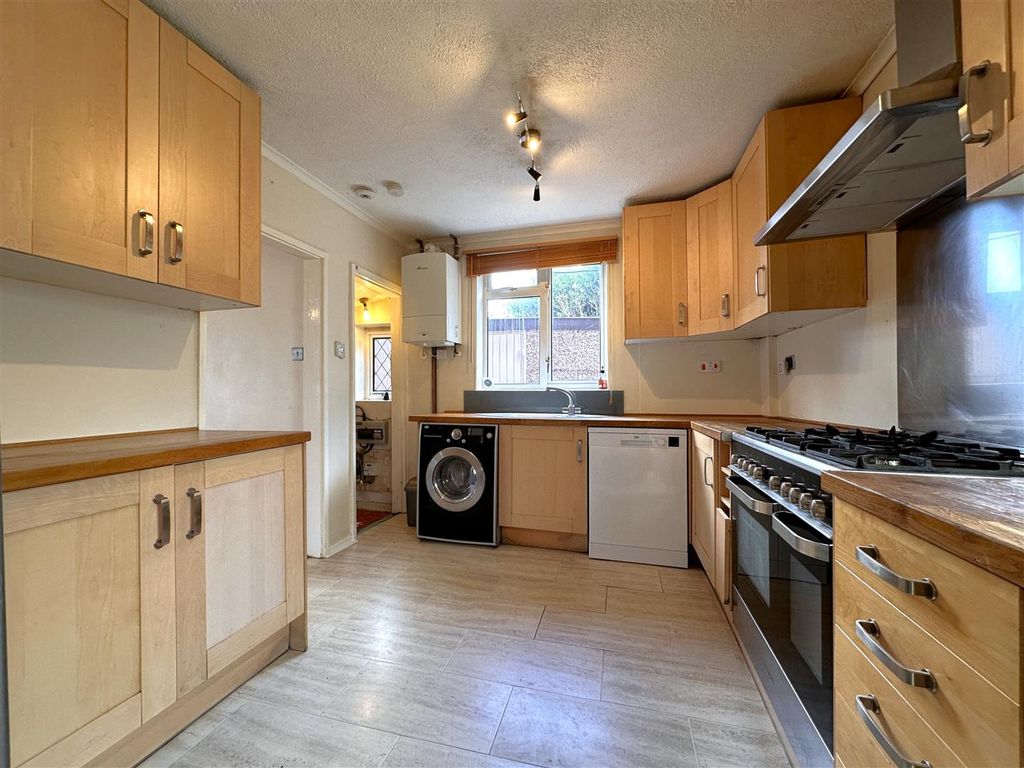 Additional image 4 of 3 bed semi-detached house for saleCranmer Road, Newark NG24