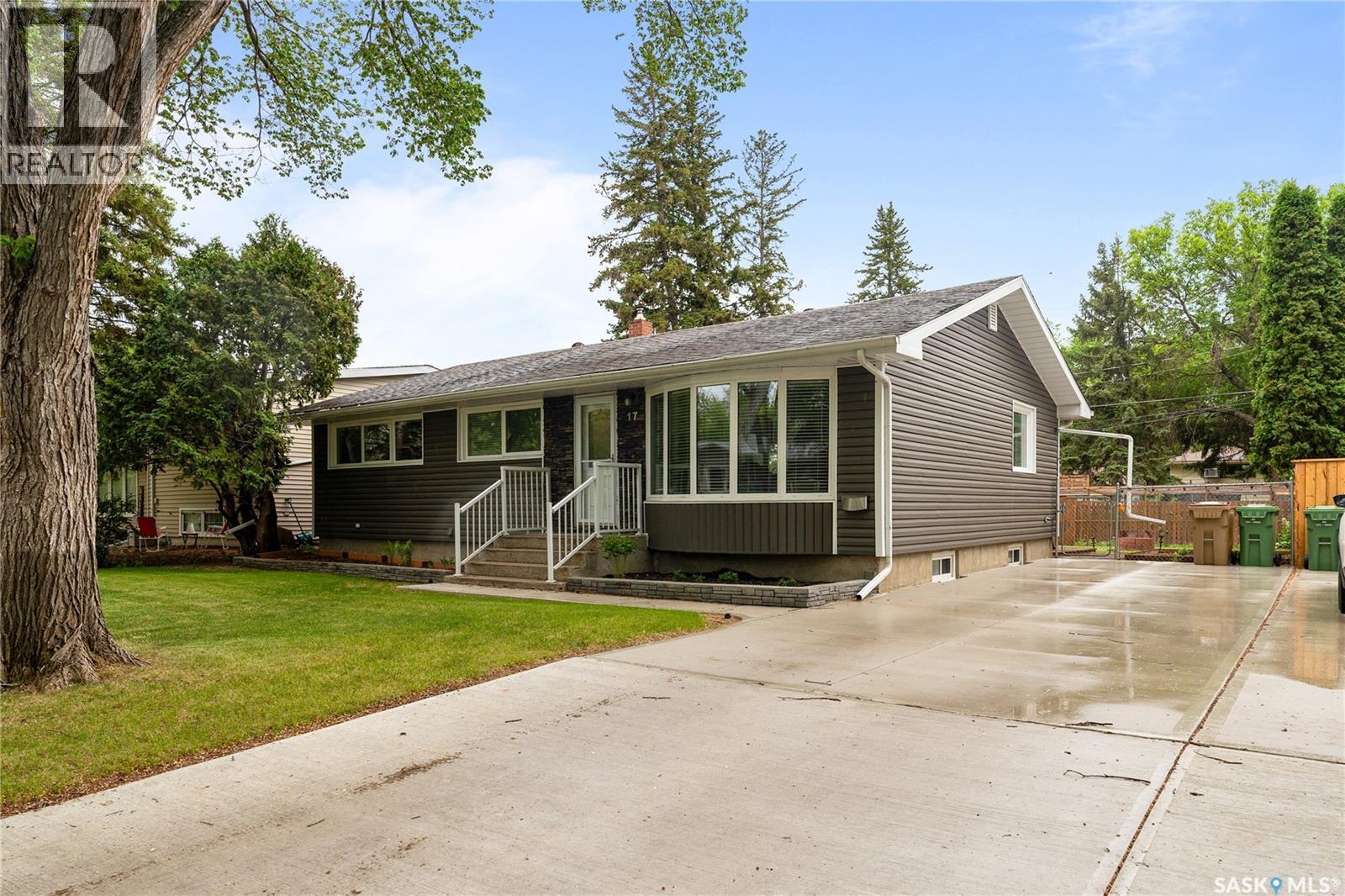 17 Anderson AVENUE