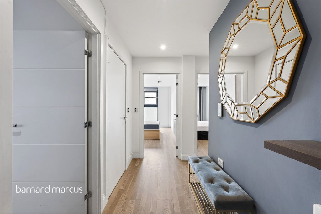 Additional image 7 of 2 bed flat for saleBlagdon Road, New Malden KT3