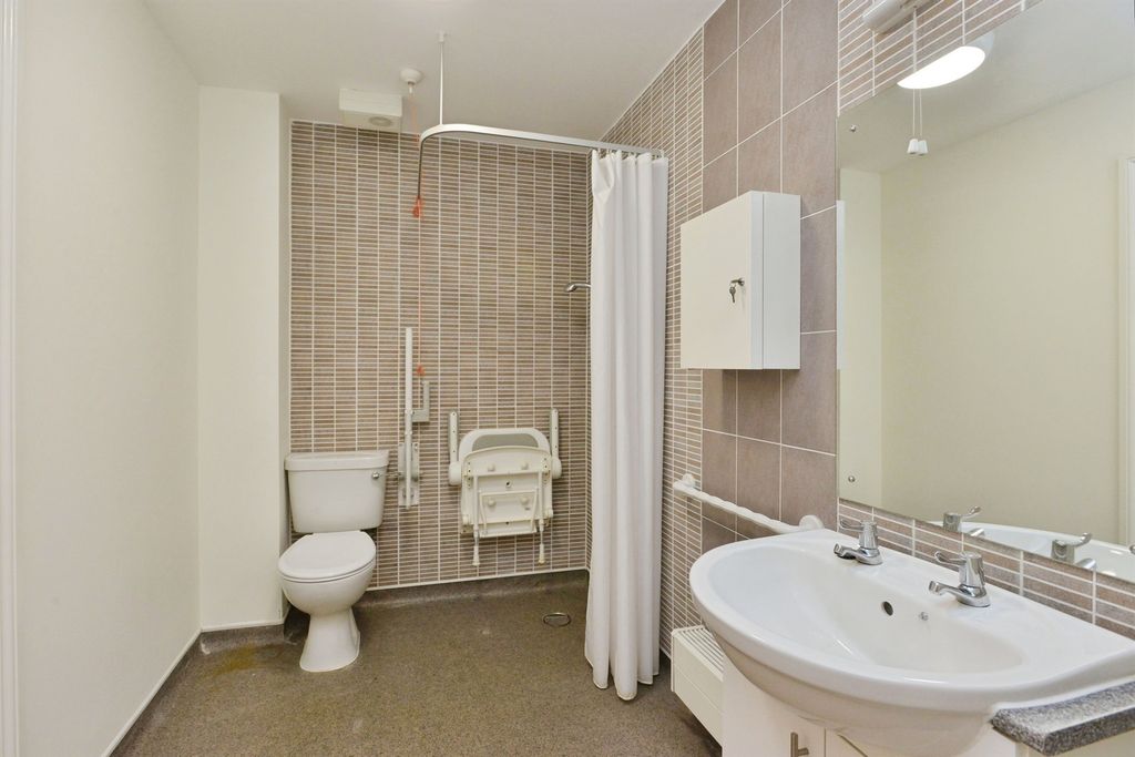Additional image 12 of 2 bed flat for saleWestbury Lane, Newport Pagnell MK16