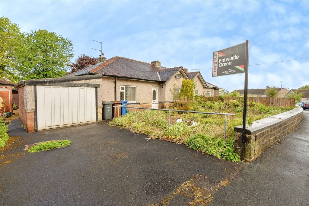 2 bed bungalow for saleBrier Crescent, Nelson, Lancashire BB9