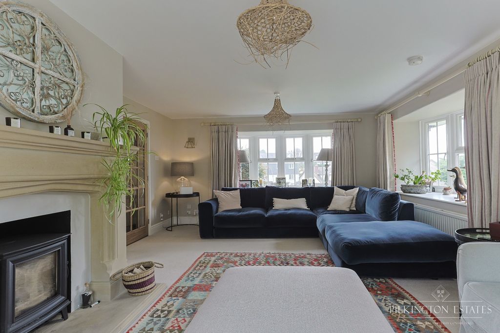 4 bed detached house for saleKellow, Looe, Cornwall PL13 photo 4