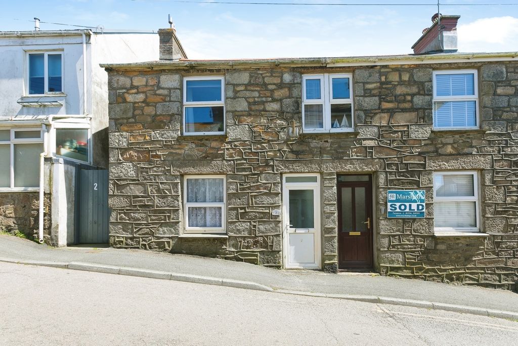 3 bed semi-detached house for saleShop Hill, Marazion, Cornwall TR17