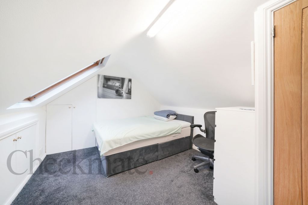 Additional image 14 of 4 bed semi-detached bungalow for saleMoat Farm Road, Northolt UB5