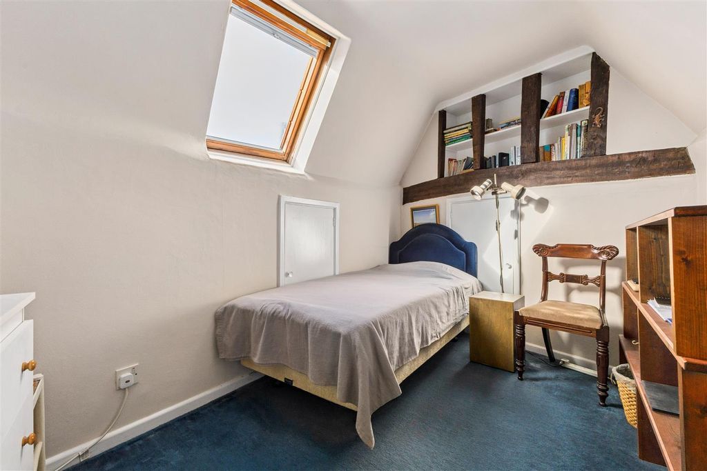 Additional image 13 of 4 bed terraced house for saleKnockhundred Row, Midhurst GU29