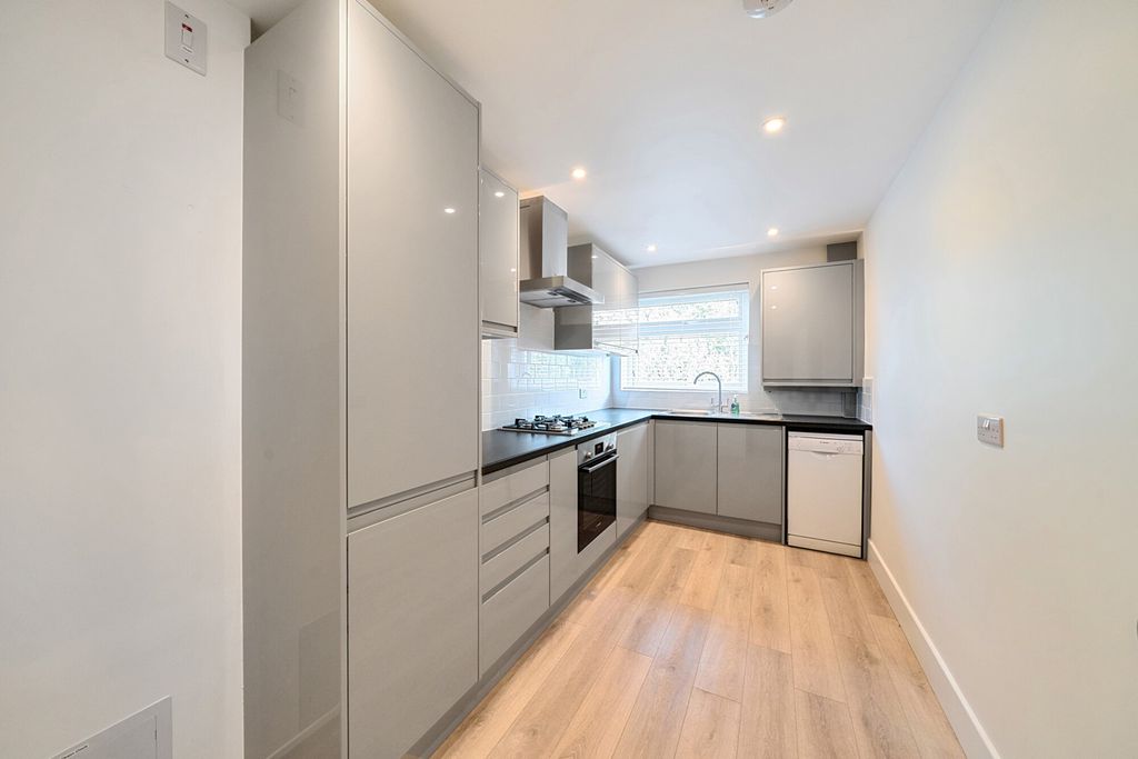 Additional image 21 of 2 bed flat for saleNigel Close, Northolt UB5