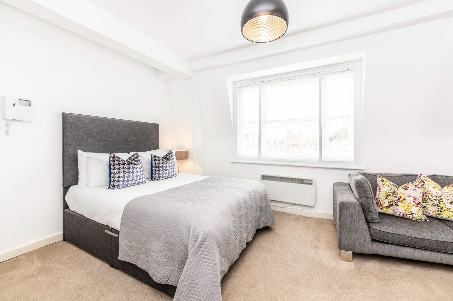Studio Flat, Hill St, W1J, N1 7GU photo 4