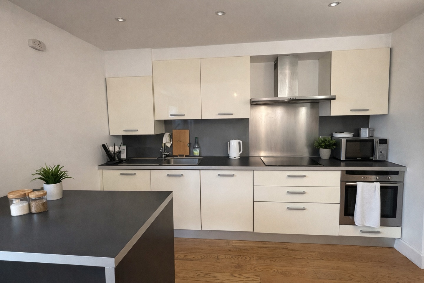 1 Bed Flat, Drummond St, NW1, N1 7GU photo 2