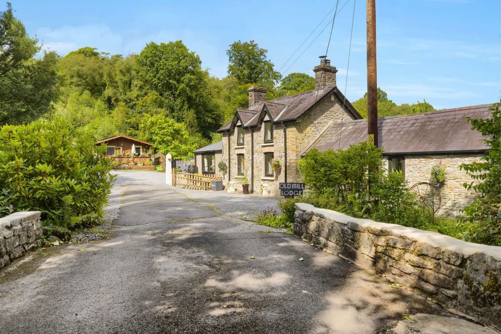 5 bed detached house for saleMill Lodge, Llandeilo SA19