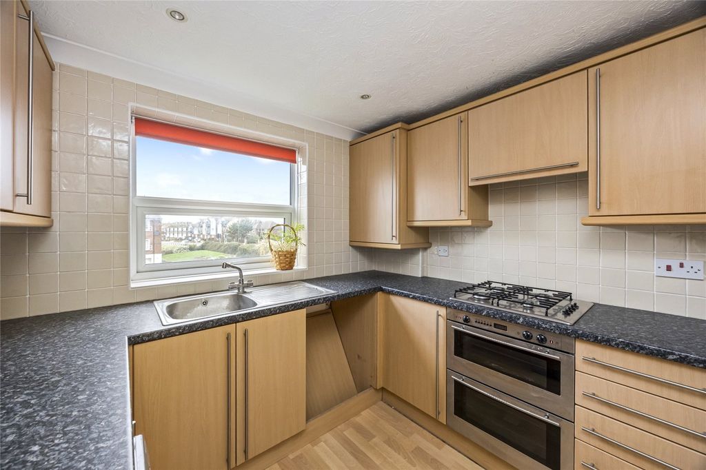 Additional image 3 of 2 bed flat for saleBrighton Road, Lancing, West Sussex BN15